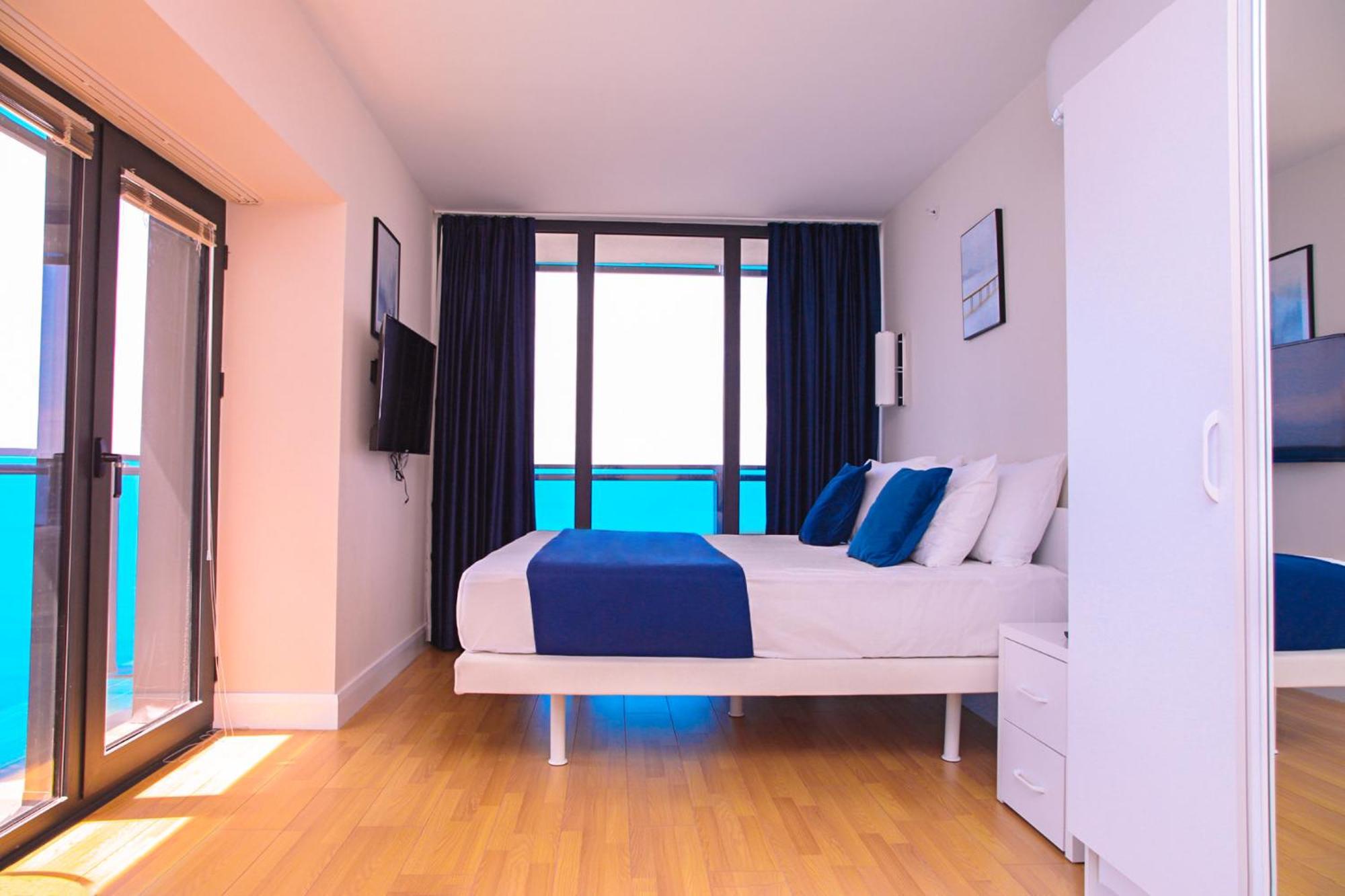 Relax And Unwind Premier Sea View Aparthotel In Batumi Exterior photo