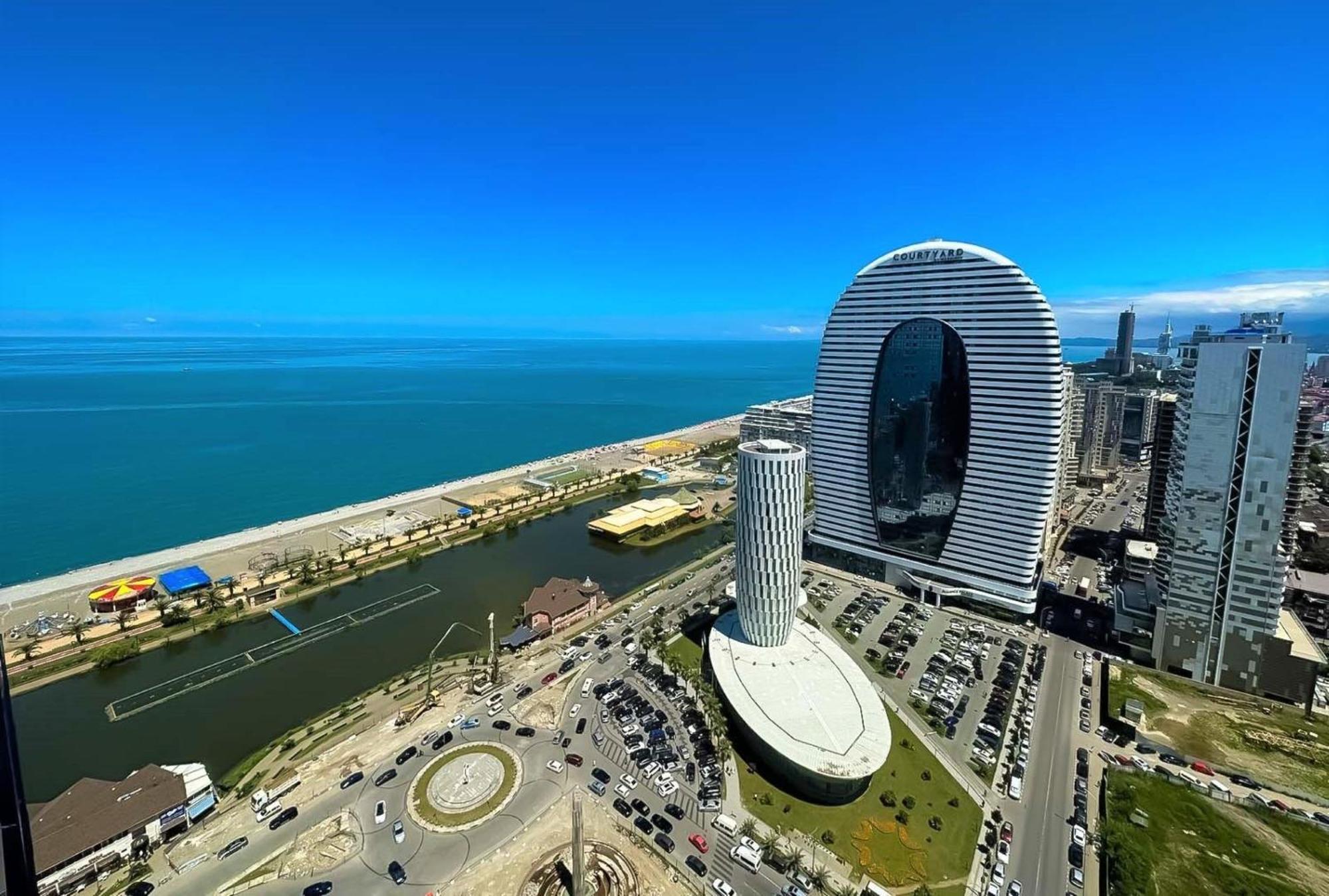 Relax And Unwind Premier Sea View Aparthotel In Batumi Exterior photo